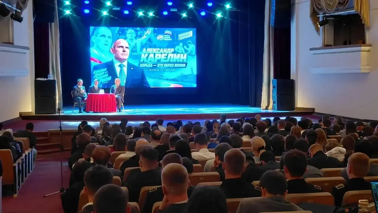 В Читу приехал Александр Карелин — трёхкратный олимпийский чемпион, многократный чемпио...