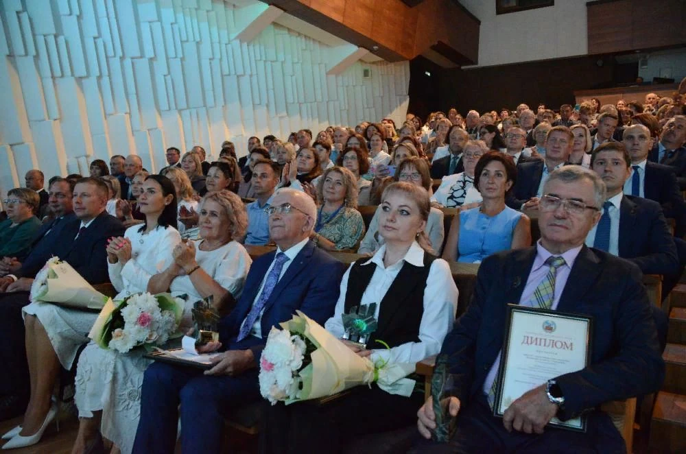 Торжественная церемония награждения победителей и призеров краевого конкурса «Лучший со...
