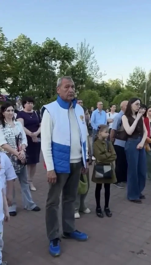 В память о жертвах фашизма    Вместе со всей страной Кавказский район замер в молчании.   На минуту 