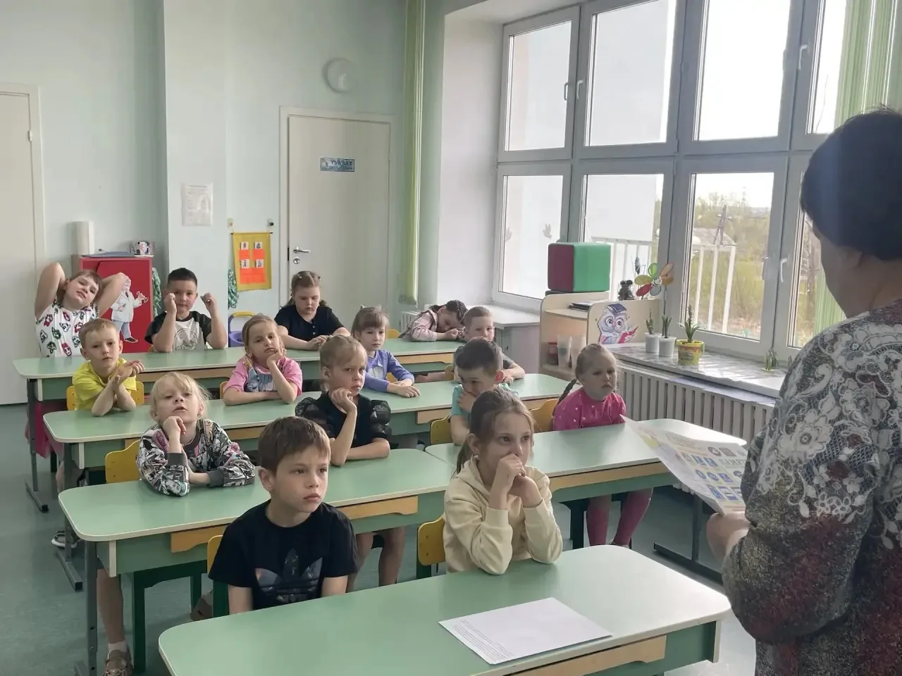 Правила дорожного движения одинаковы для всех-взрослых и детей!