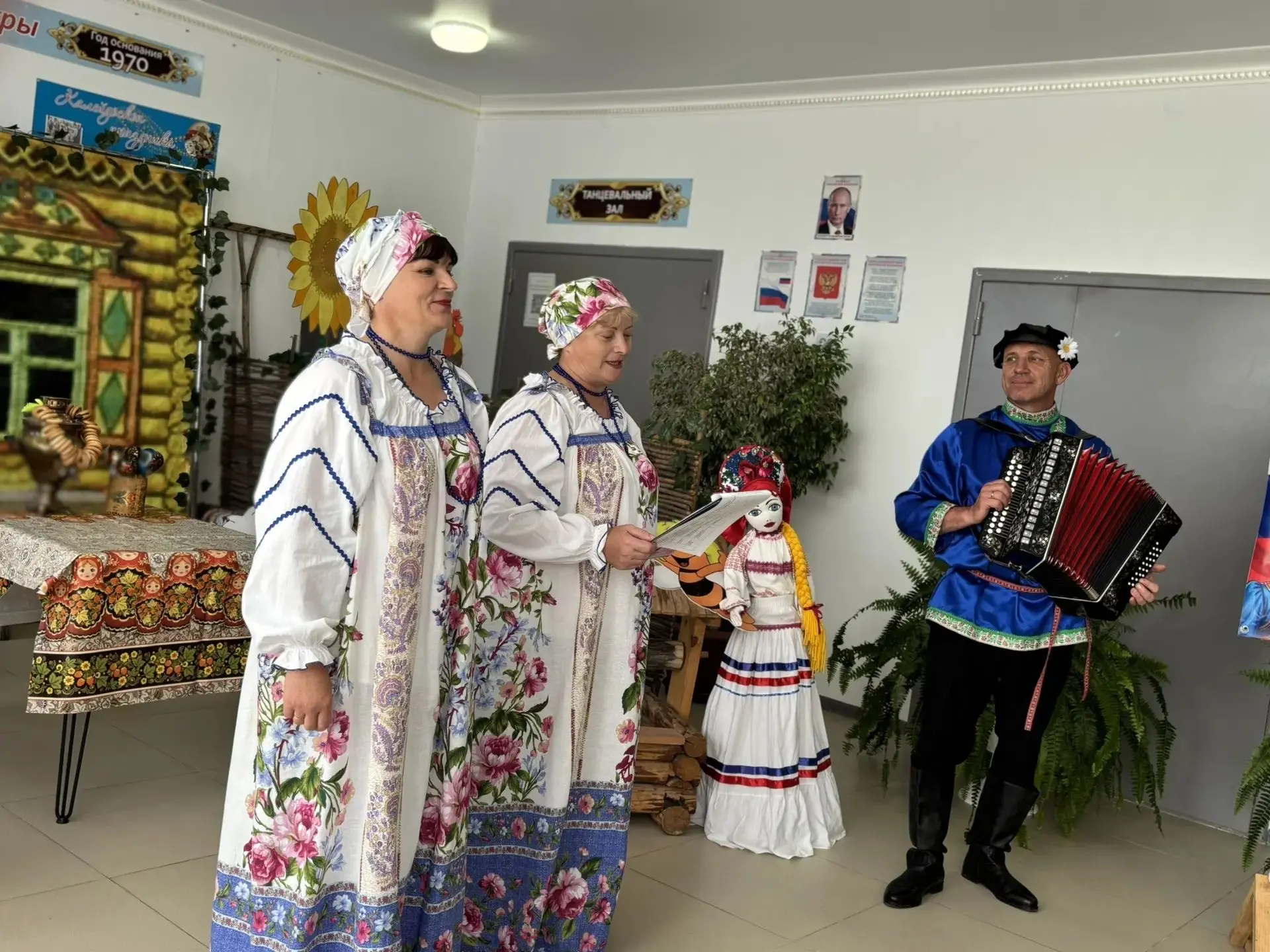 Фольклорный праздник «Уральские посиделки» в рамках Года единства народов России!
9 июля в Доме куль