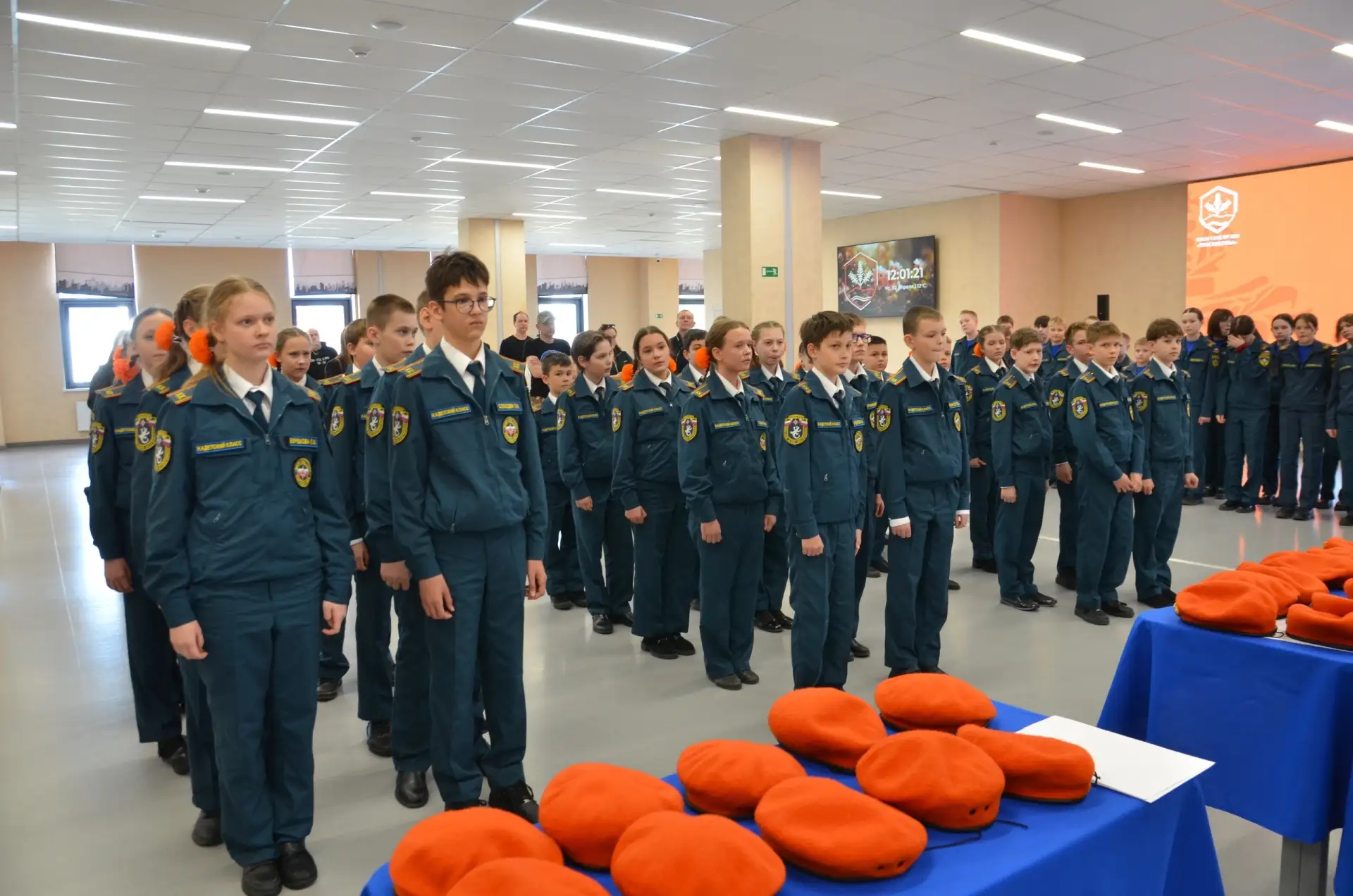 🧑‍🚒 377 лет на страже безопасности: с Днём пожарной охраны России! 🇷🇺  От лица МАОУ СОШ № 300 «Персп