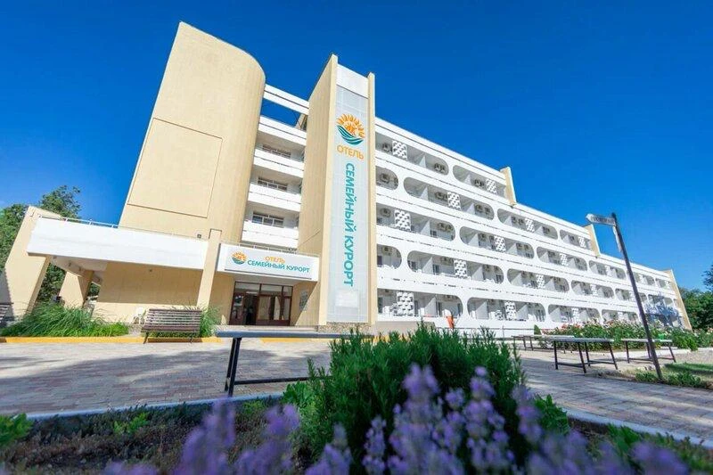 Отель Семейный курорт 2* (Евпатория)

🏷 от 11600 рублей

Отель «FAMILY RESORT» предлагает проживани