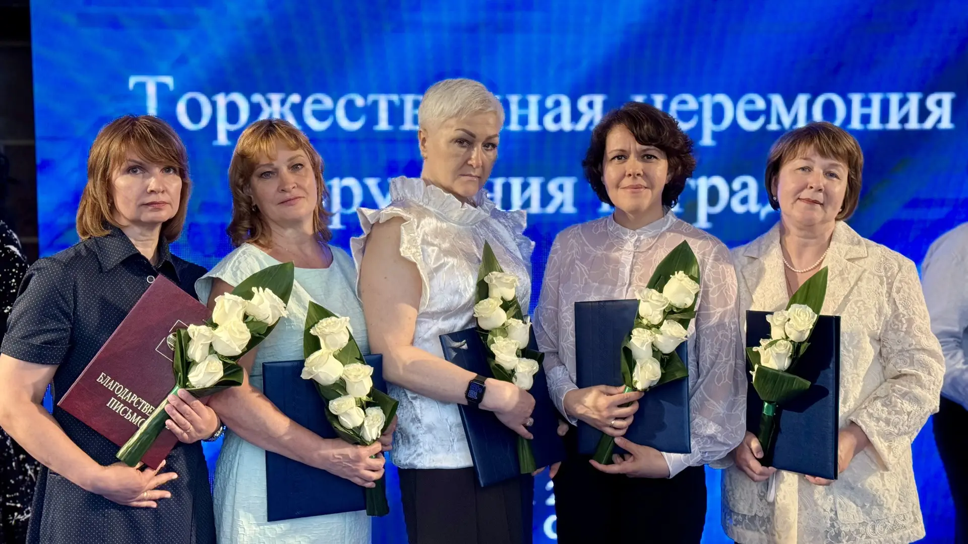 Профессионализм и преданность делу отмечены высокими наградами

В преддверии Дня медицинского работн