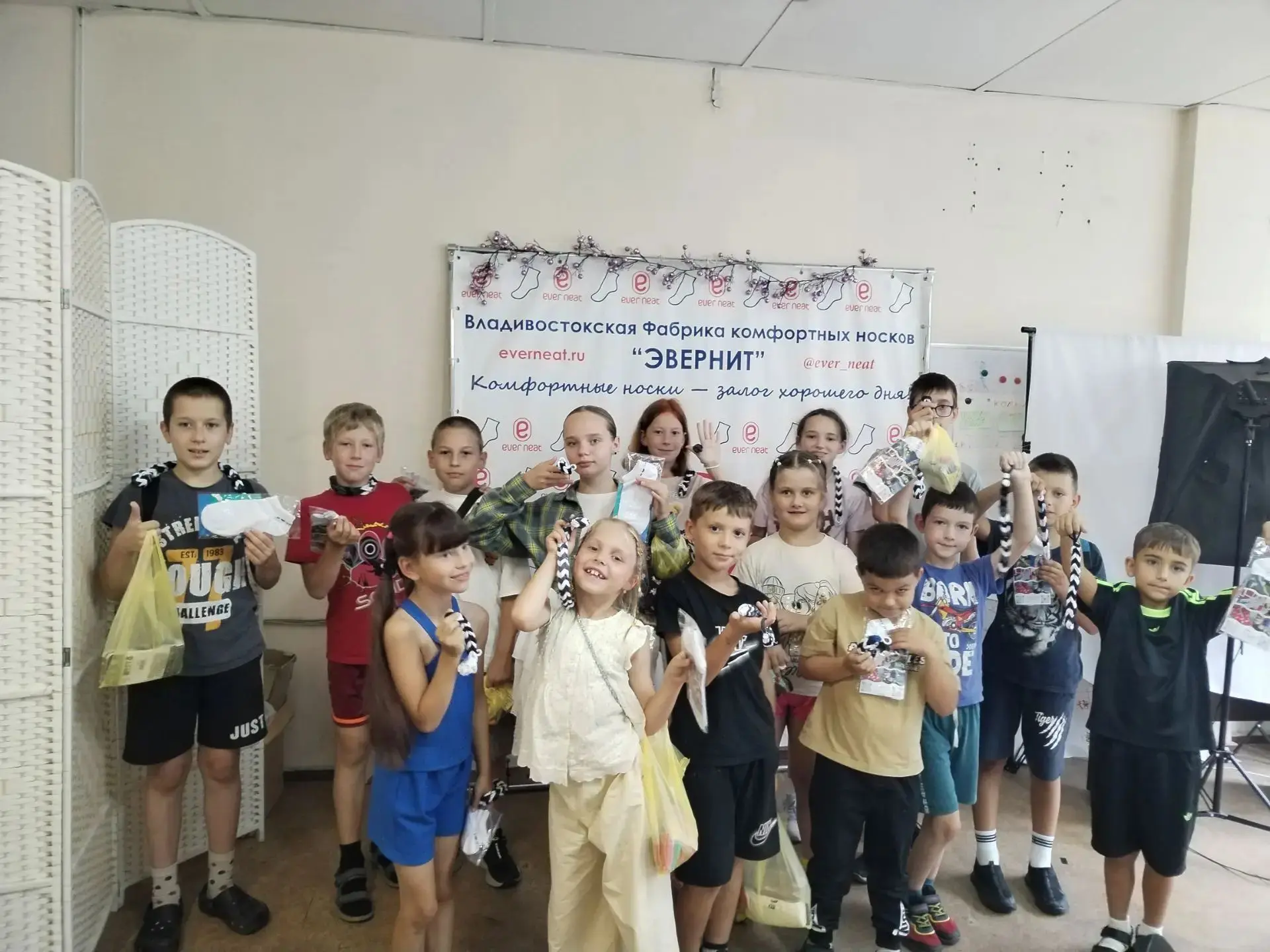 Сегодня у наших ребят из пришкольного лагеря был невероятно насыщенный день — они побывали сразу в д