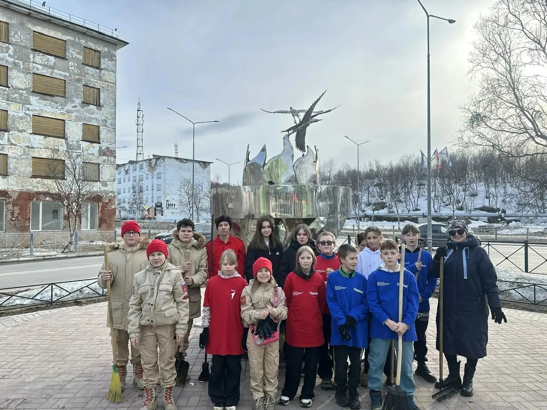 👍 Десять команд Мурманской области стали победителями конкурса Движения Первых
 
Подведены итоги 3 