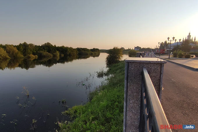 В Шадринске уровень воды в Исети критически высок