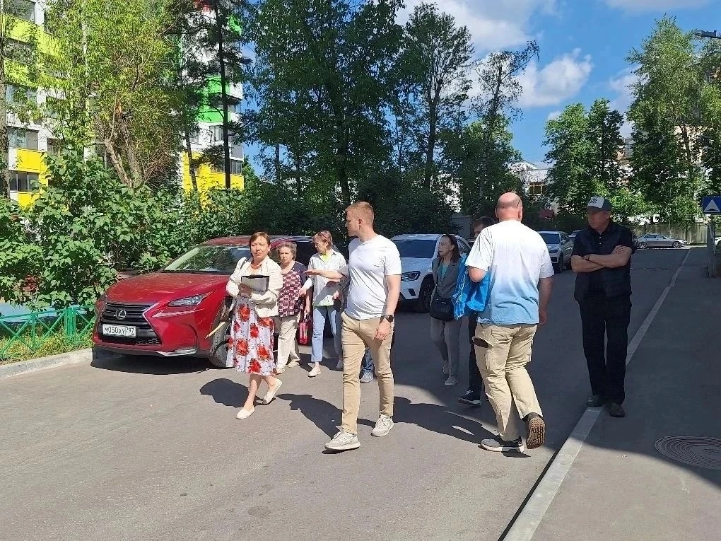 Сегодня, 5 июня в 10:00, исполняющий обязанности главы управы Артем Тройно совместно с представителя