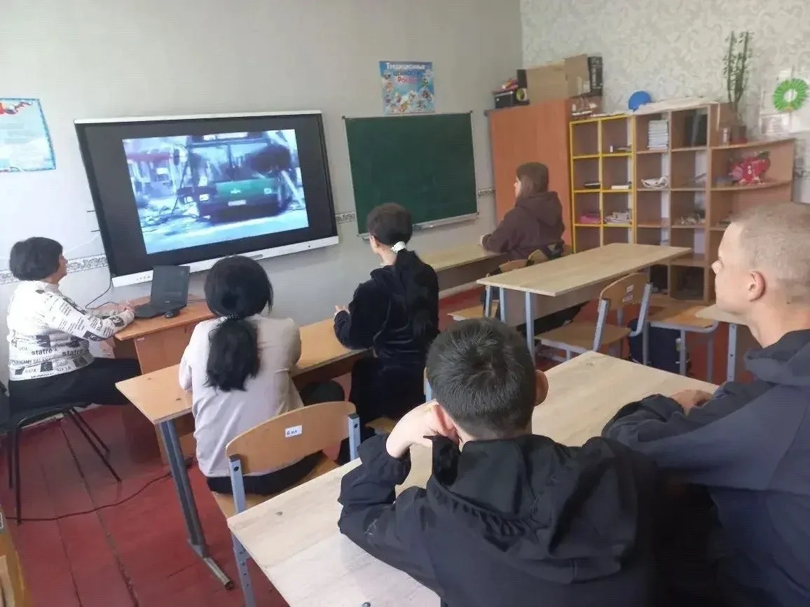 Урок безопасности  В ГБУ ОО ЗО «Проминевская средняя общеобразовательная школа № 16» Мелитопольского