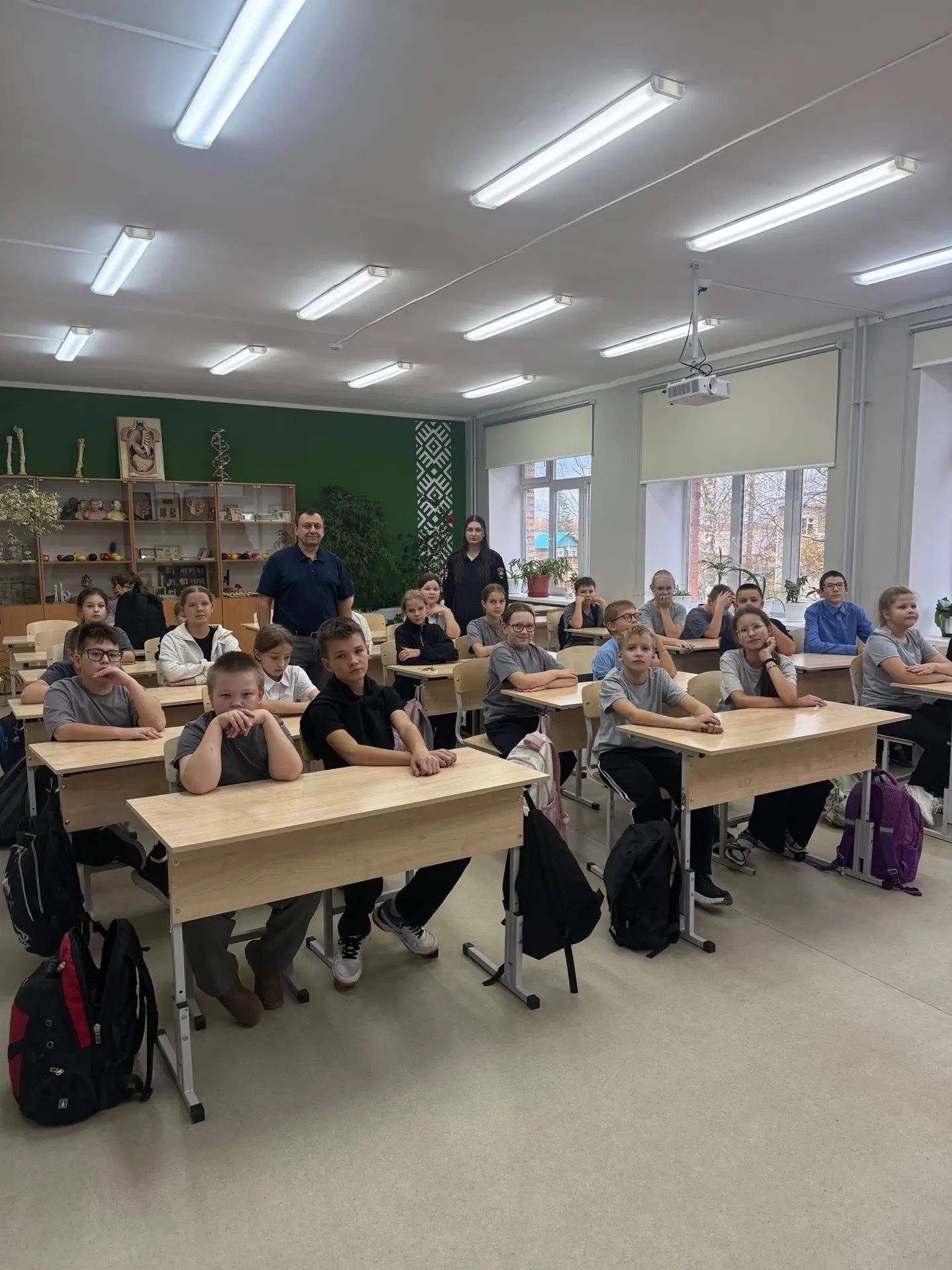 Правовая грамотность: встреча с сотрудниками полиции в 5-х классах