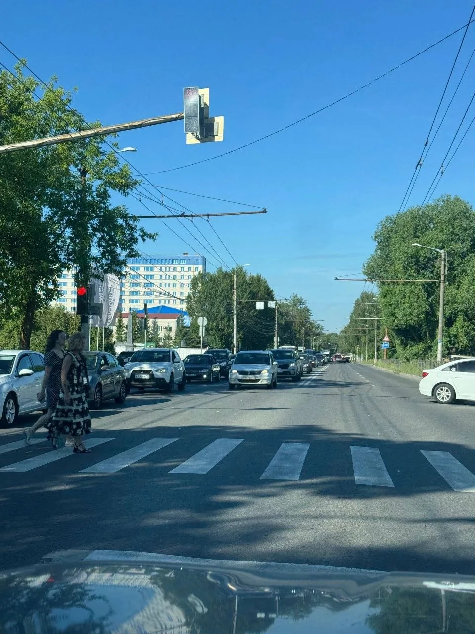 Ещё один ж/д переезд в Калуге собирает огромные пробки
