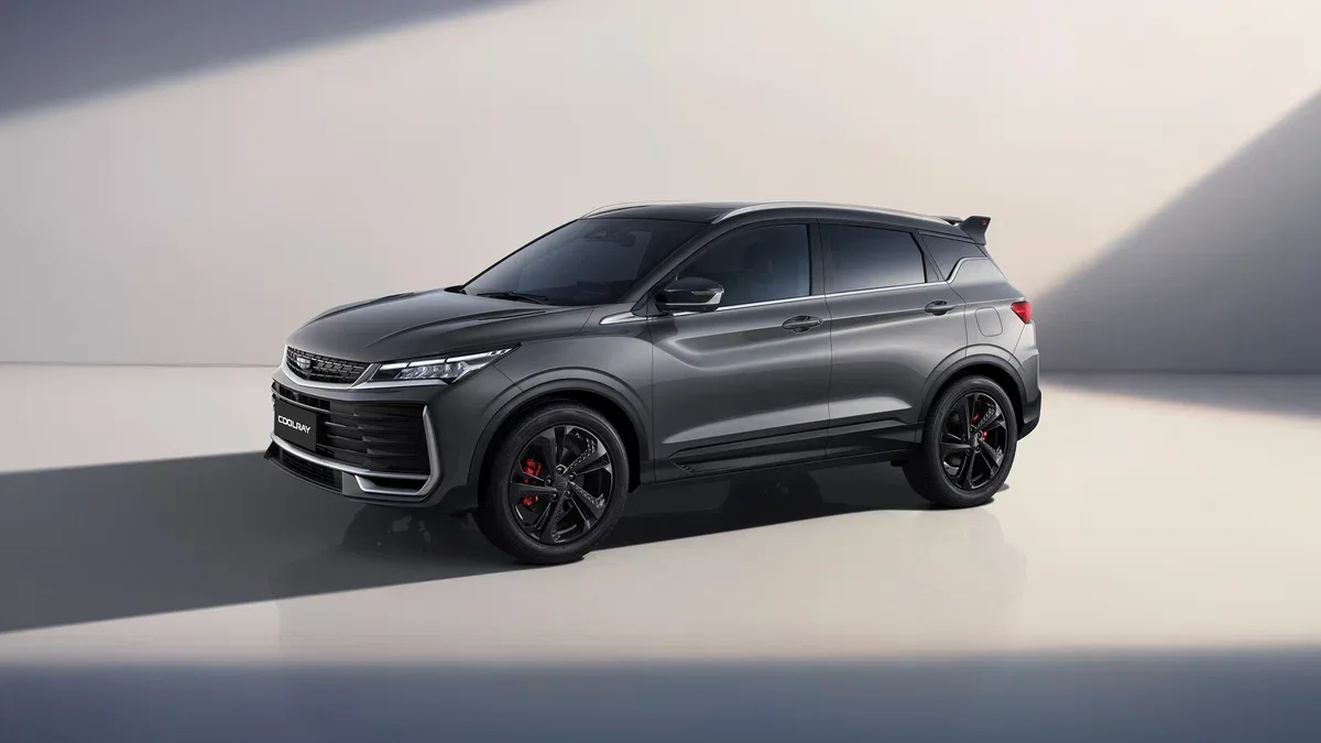 Geely Coolray подешевел в России с новой комплектацией