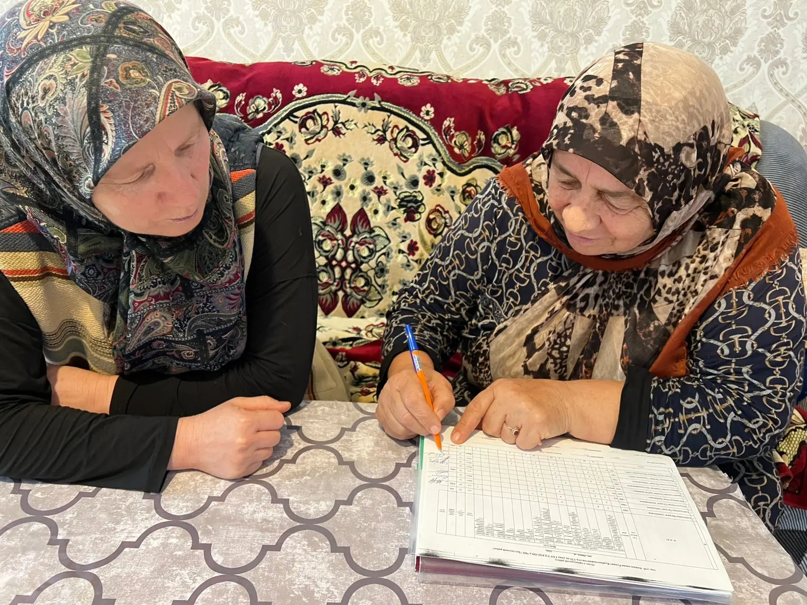В отделении №3 села Ансалта социальный работник Ахмадулаева Рукият каждый день спешит к...