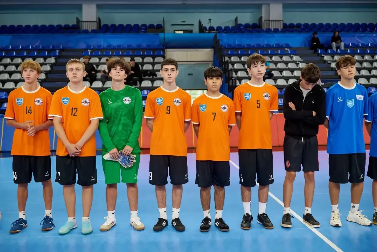 ⚽ Наша футбольная команда — в чеховской школьной лиге!
