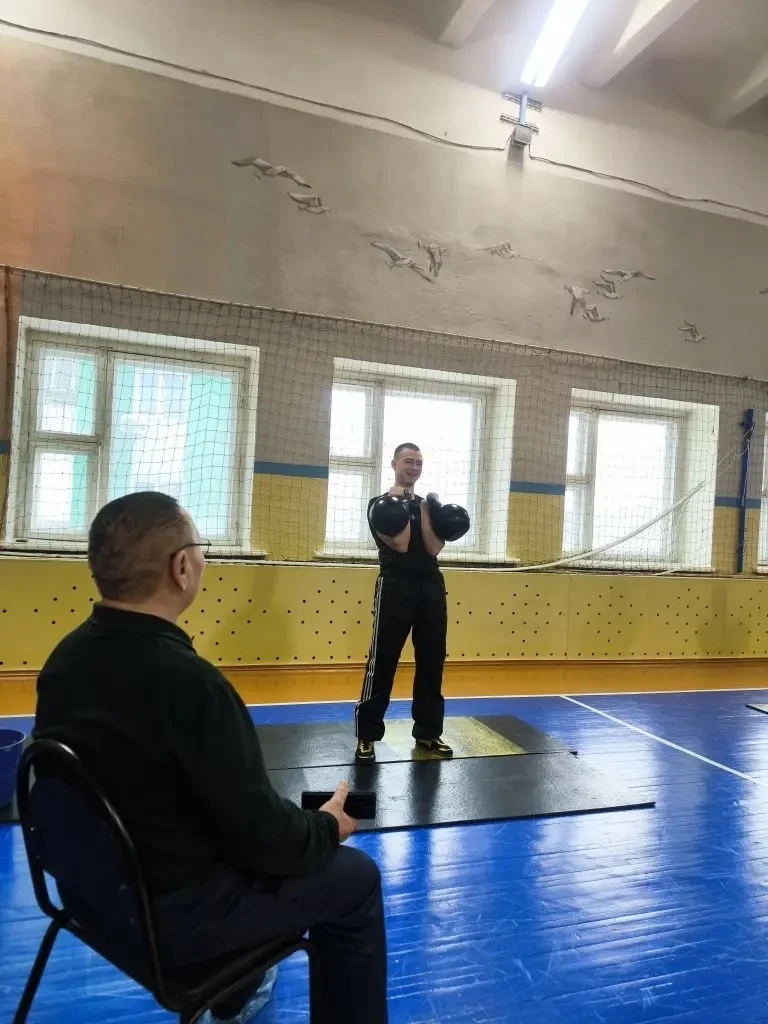 СИЛАЧИ ЕСТЬ И У НАС!  На одном уровне с массовыми видами спорта, где принимают участие сборные разны