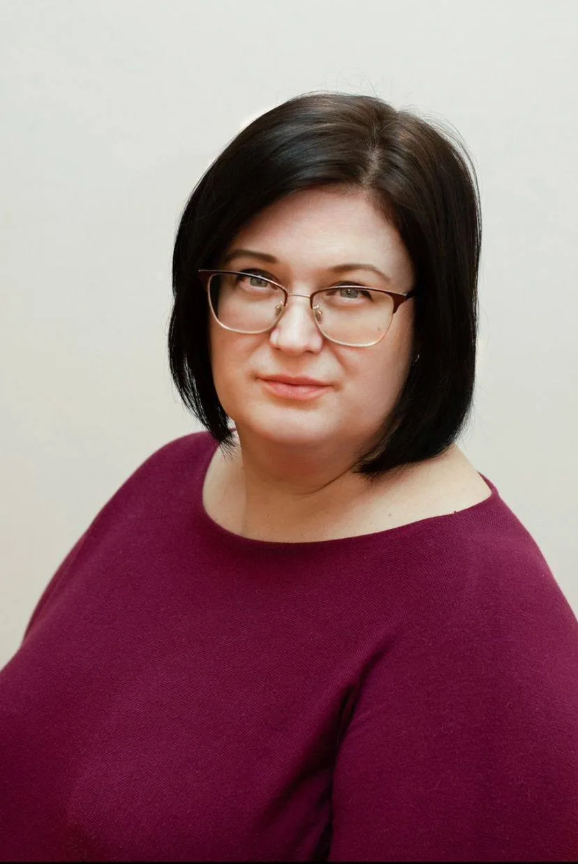 👋🏻 Мы продолжаем знакомство с будущими классными руководителями первоклассников!

🗣️ Сегодня пого