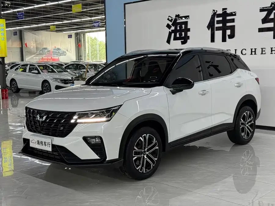 🇨🇳АВТОМОБИЛЬ В ПРОДАЖЕ В КИТАЕ

Wuling Xingchi
 2022 
Двигатель: 1.5T CVT
Передний привод  
Пробег