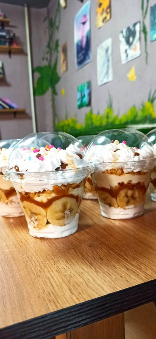 🍓 Трайфл — тот самый случай, когда полезно и вкусно

Внутри стакана: натуральный творог, фрукты, во