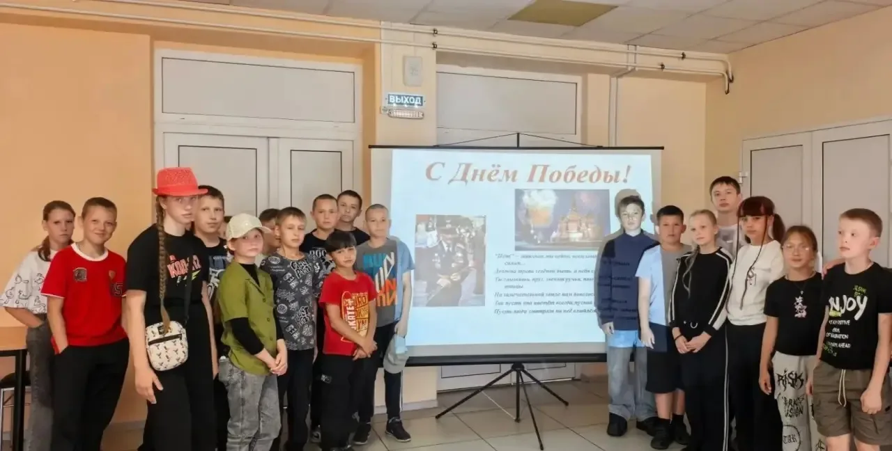 В День памяти и скорби, 22 июня, в ДК «Лесник» прошла познавательная программа «Женские...