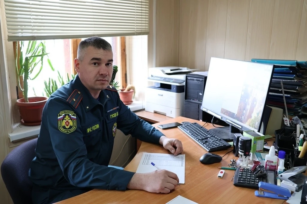 #ЛицаМЧС #СМИобМЧС  👨‍🚒Сквозь дым и пламя, спасая жизни: ясногорские огнеборцы отмечают профессионал