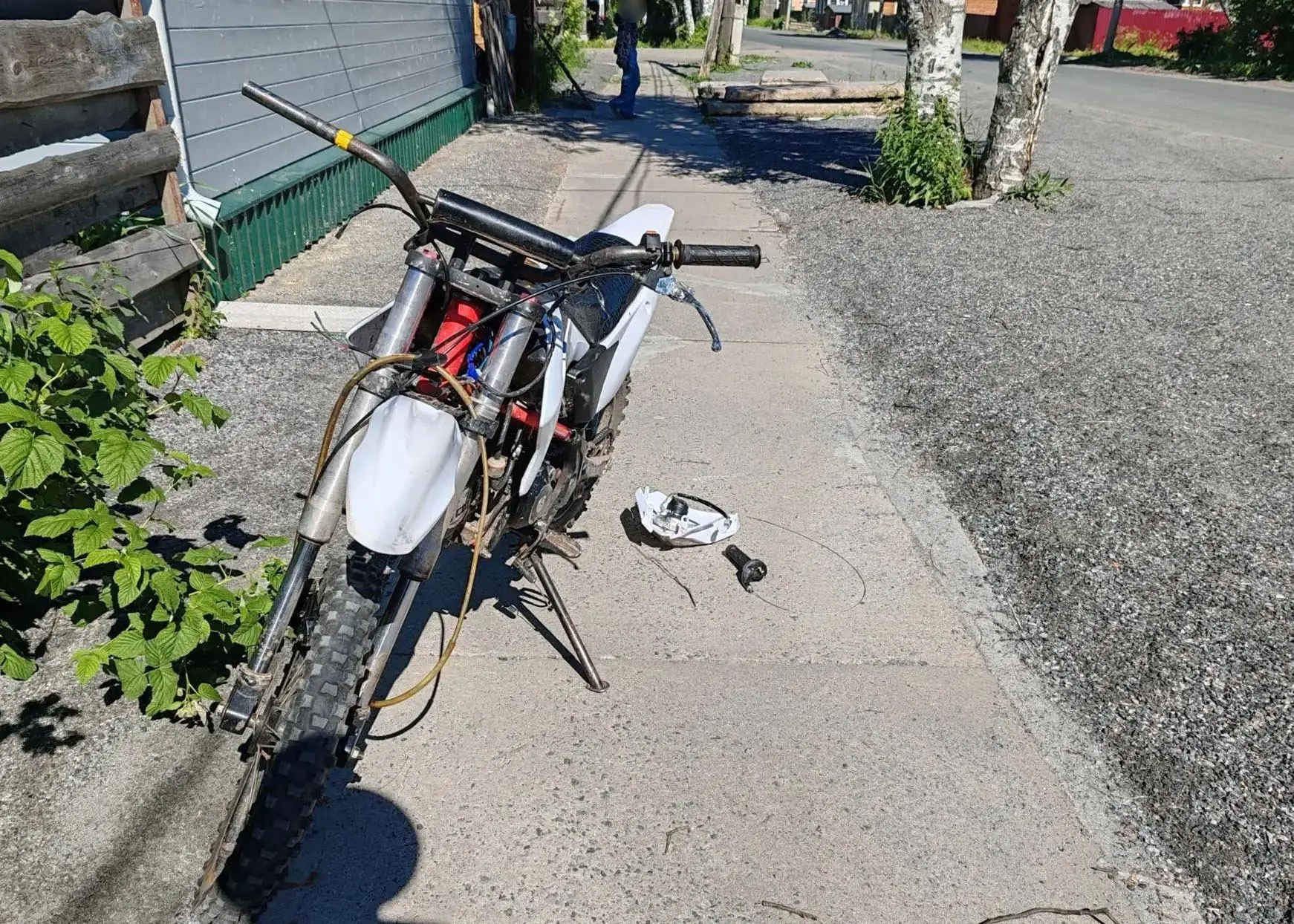 🚨 В Онежском округе 18-летний водитель питбайка без прав спровоцировал ДТП — автомобил...
