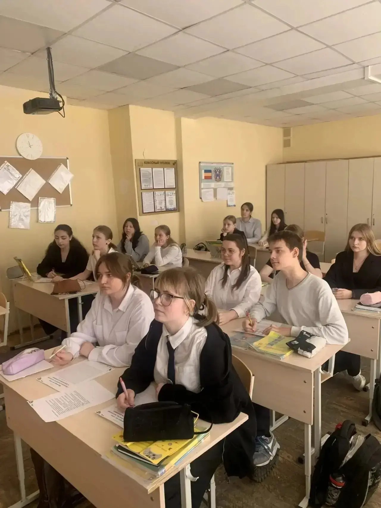 8-х классах прошли увлекательные уроки, посвящённые экологическому уроку на тему «Правовые аспекты э