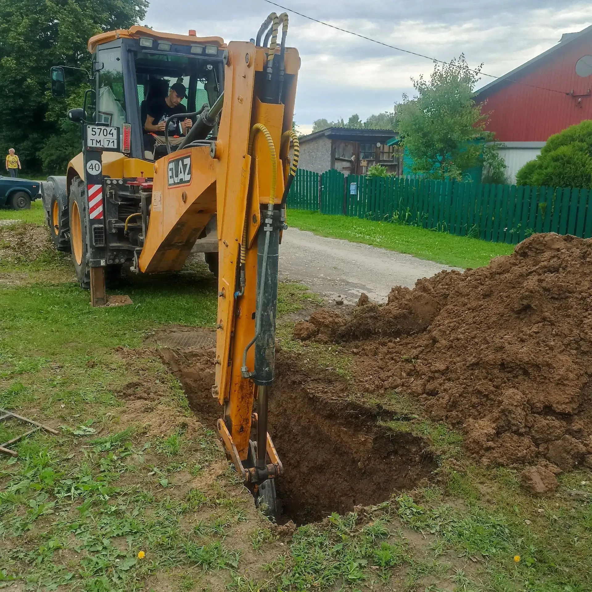 Ремонтные работы на водопроводной сети п. Дубна