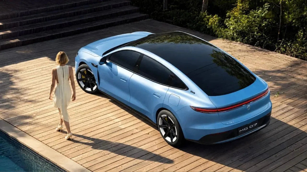 Китайцы создали свой Porsche Taycan, который стоит как Lada Granta. Это электрический л...