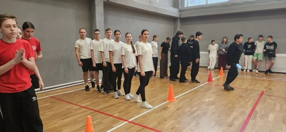 🚦22 января 2026 года на базе школы 107 прошел районный этап городского спортивного праздника "Здоров