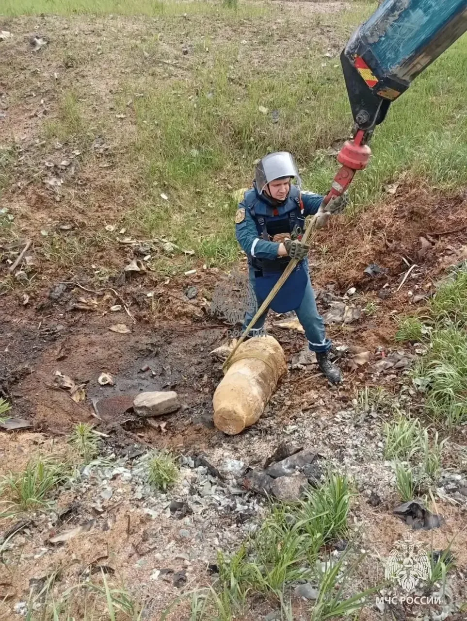 В Ленобласти уничтожили авиабомбу времён войны

ФАБ-250 нашли во Всеволожском районе — боеприпас выв