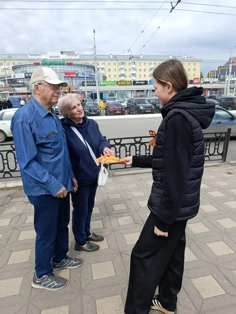 С Днём Победы!!! 🔥  Поздравили ветеранов и жителей города с  праздником Великой Победы! В каждой отк