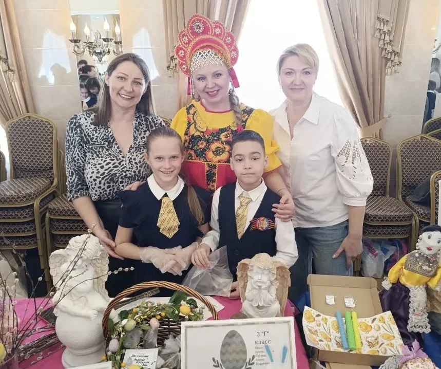 Расступись народ! Широкая ярмарка идет! 🎊Ещё немного праздничного настроения нам с утра 🌺❤️