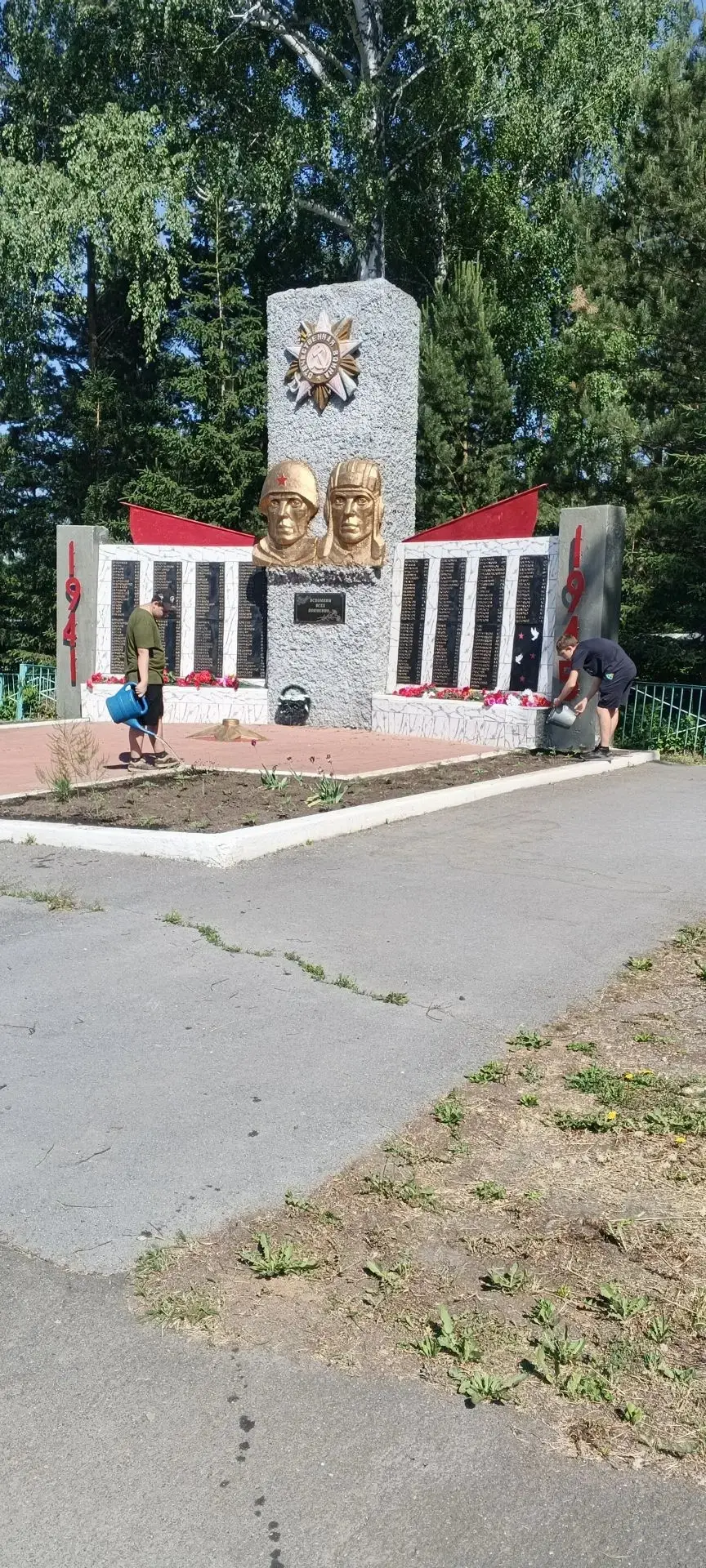 ☀️ Лето в самом разгаре, и наш лагерь труда и отдыха продолжает свою работу! ☀️
Сегодня ребята прове