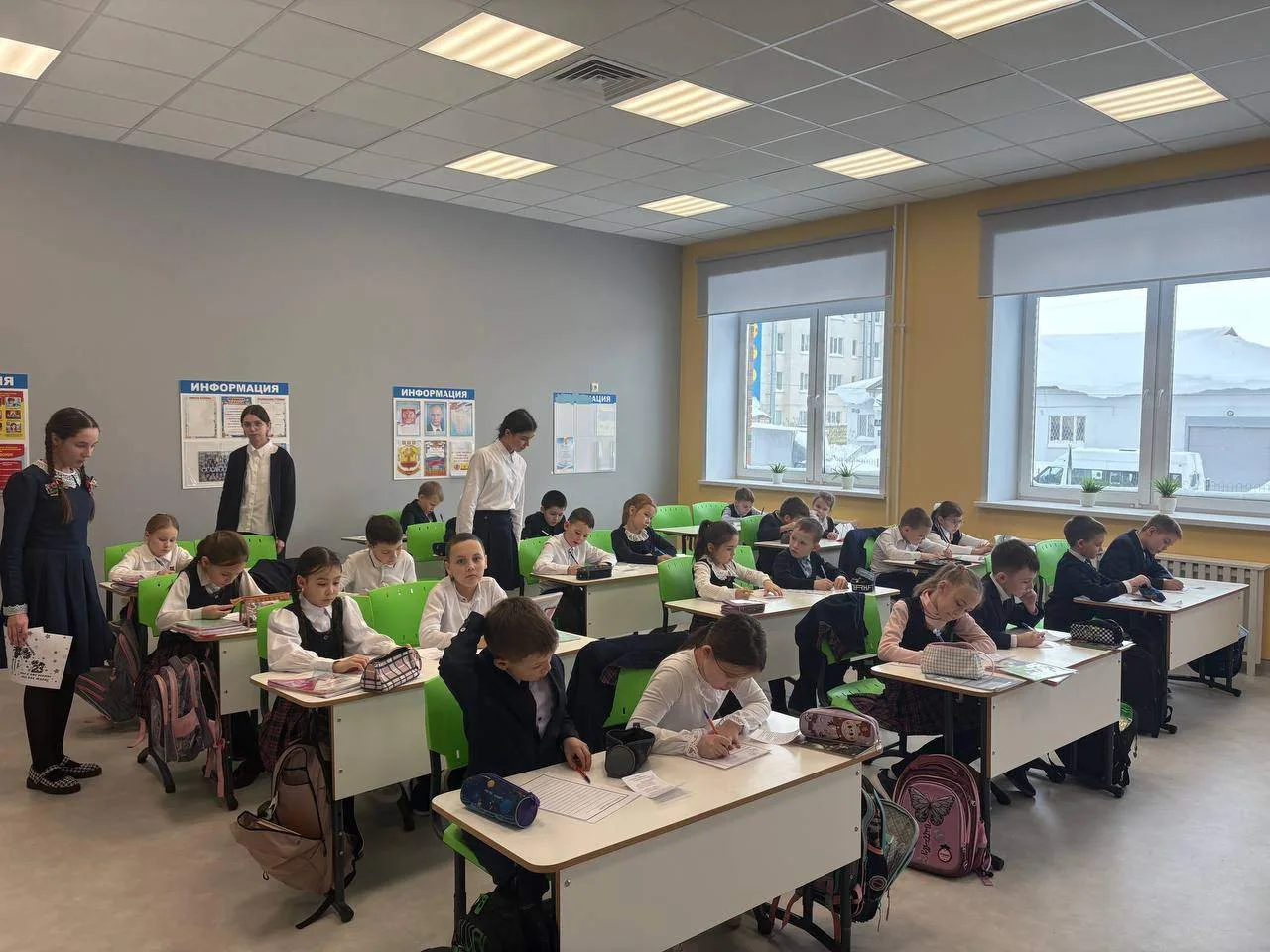 Учащиеся 2а класса приняли участие в патриотической акции «Письмо солдату СВО». Ребята написали воен