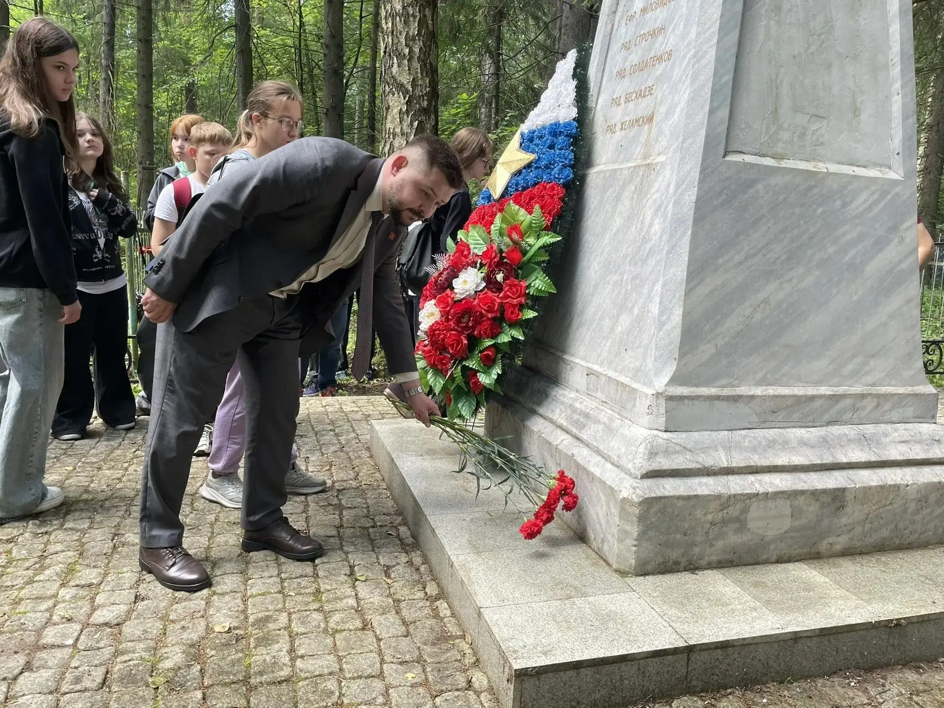 В Индустриальном районе Перми прошла акция «Свеча памяти»
 
Ровно 85 лет назад началась Великая Отеч