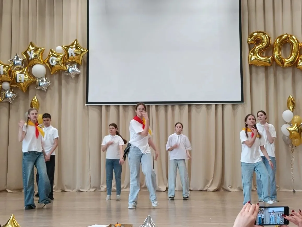 🎉 Официальное открытие смены «Город архитекторов завтра»! 🏗
В нашем лагере торжественно стартовала