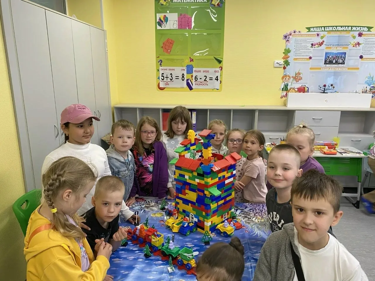 Архитектурный бум в «Лучиках»! Вчера у нас кипела стройка века 

Вчера наши ребята из ДОЛ «Лучики» п