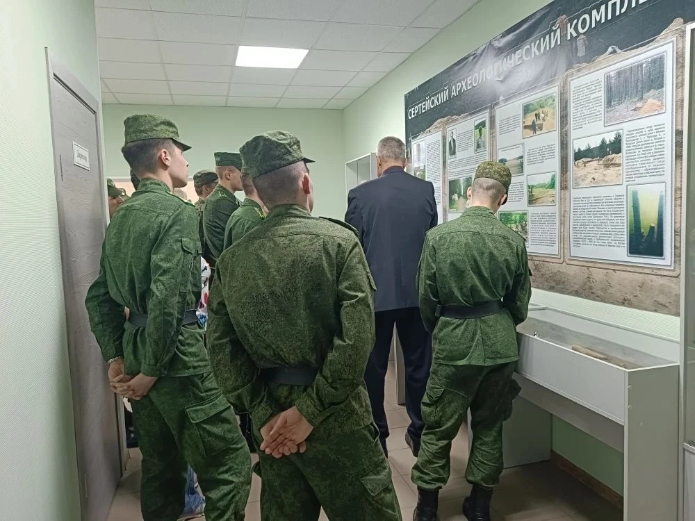 16 мая Велижский музей посетили курсанты — будущие пограничники. Научный сотрудник музе...