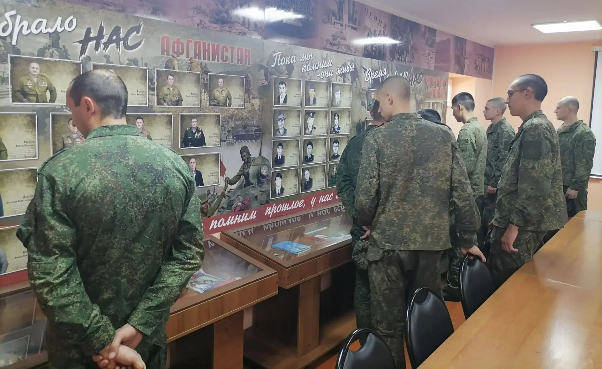 Сегодня в Усть-Абаканском музее и на мемориале-музее "Вечная слава" прошла экскурсия дл...