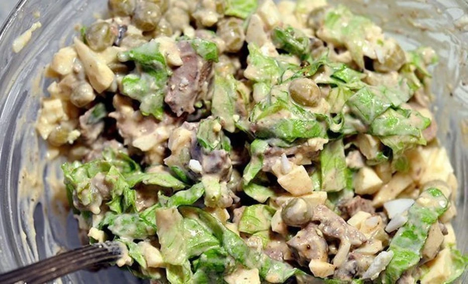 САЛАТ ИЗ КУРИНОЙ ПЕЧЕНИ