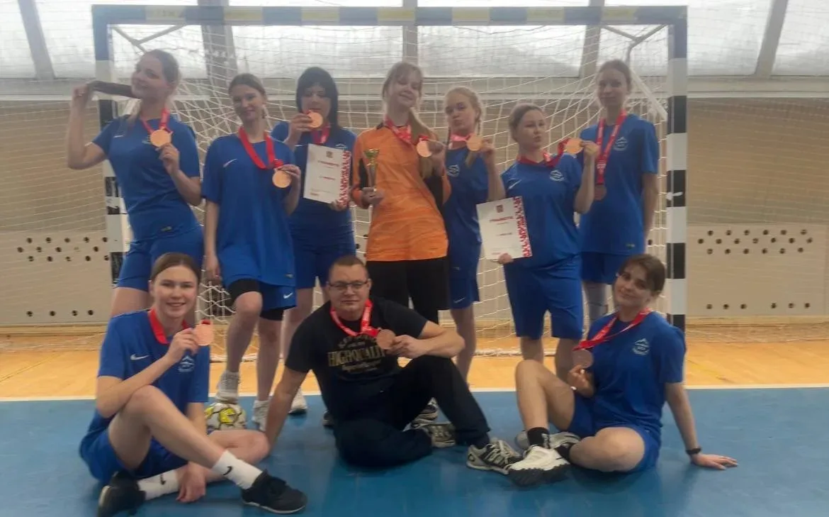 🥉 Поздравляем сборную команду девушек - призеров соревнования «Кожаный мяч - школьная футбольная лиг