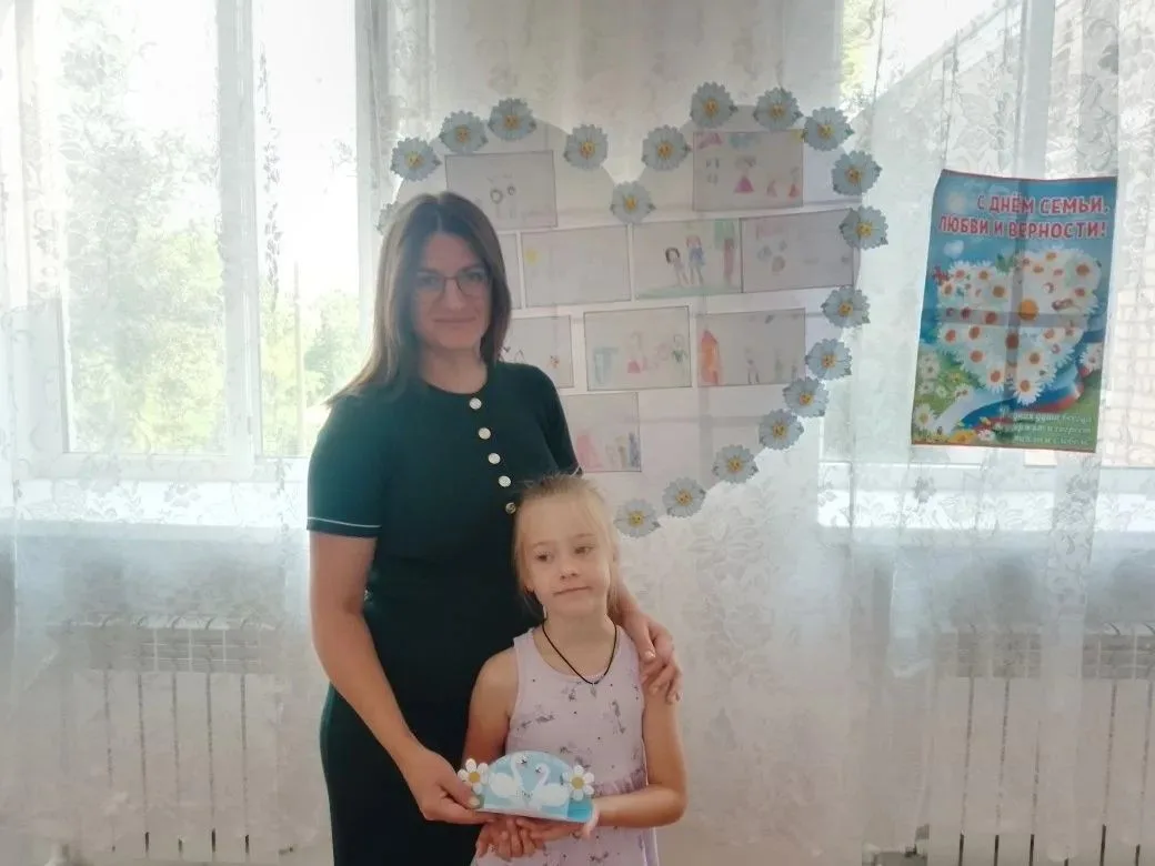 С Днём семьи, любви и верности!
💐8 июля Россия отмечает праздник, посвящённый главным ценностям — с