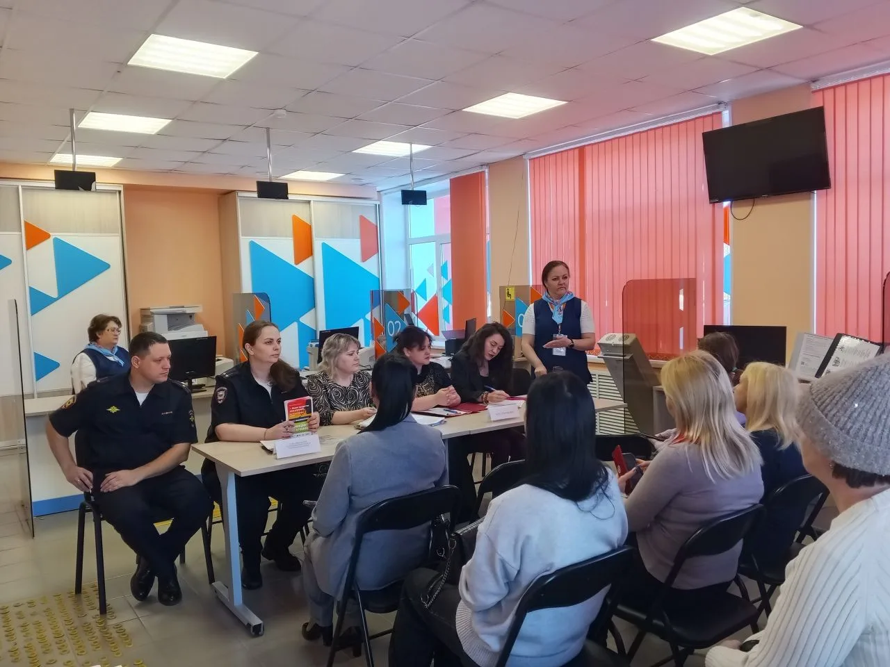 🧳 Специализированная ярмарка трудоустройства прошла в кадровом центре Еткульского района

📍 18 фев