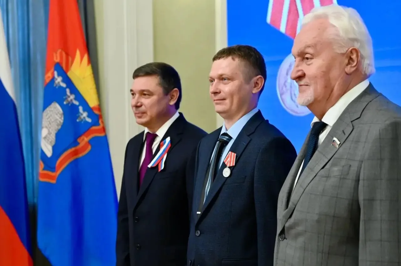 Двое сотрудников ГДП имени В.Коваля удостоены государственной награды — медали Луки Крымского. 

👨‍