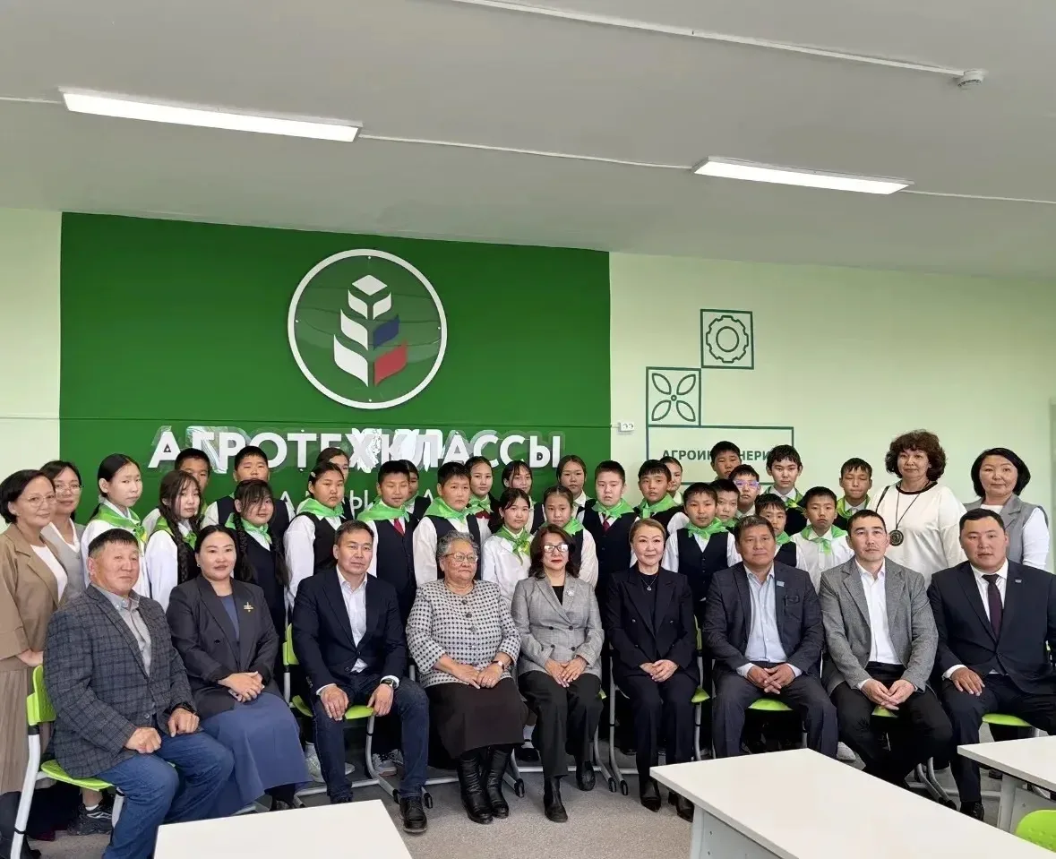 Төҥүлү орто оскуолатыгар агротехнологическай хайысхалаах кылаас арылынна.
