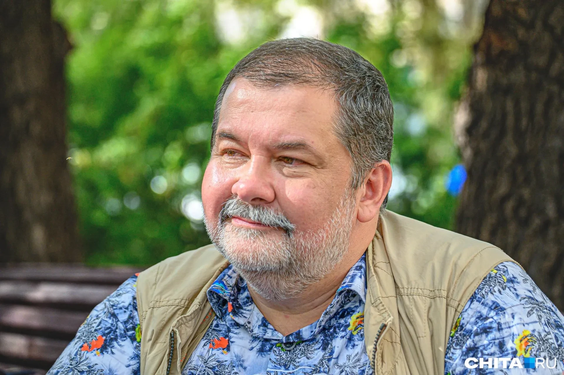В Пермь приедет автор вселенной «Дозоров», фантаст Сергей Лукьяненко.

Сегодня Сергей Лукьяненко нап