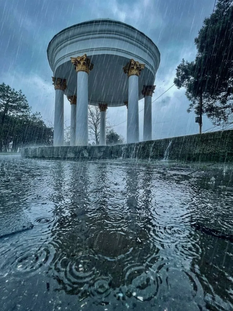 🌥 Керчь, кажется, осень уже стучится в дверь…