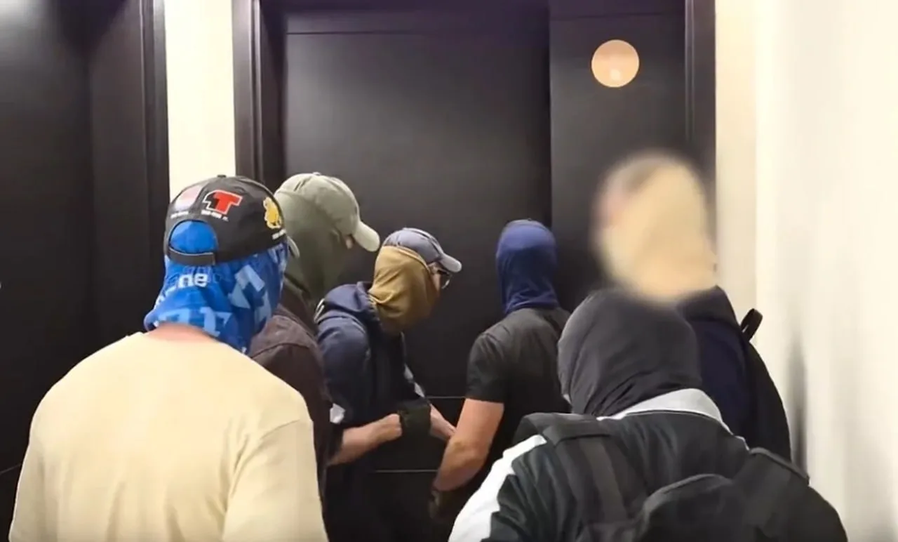 Сотрудники ФСБ и МВД ликвидировали в деловом центре «Москва-Сити» девять нелегальных кр...