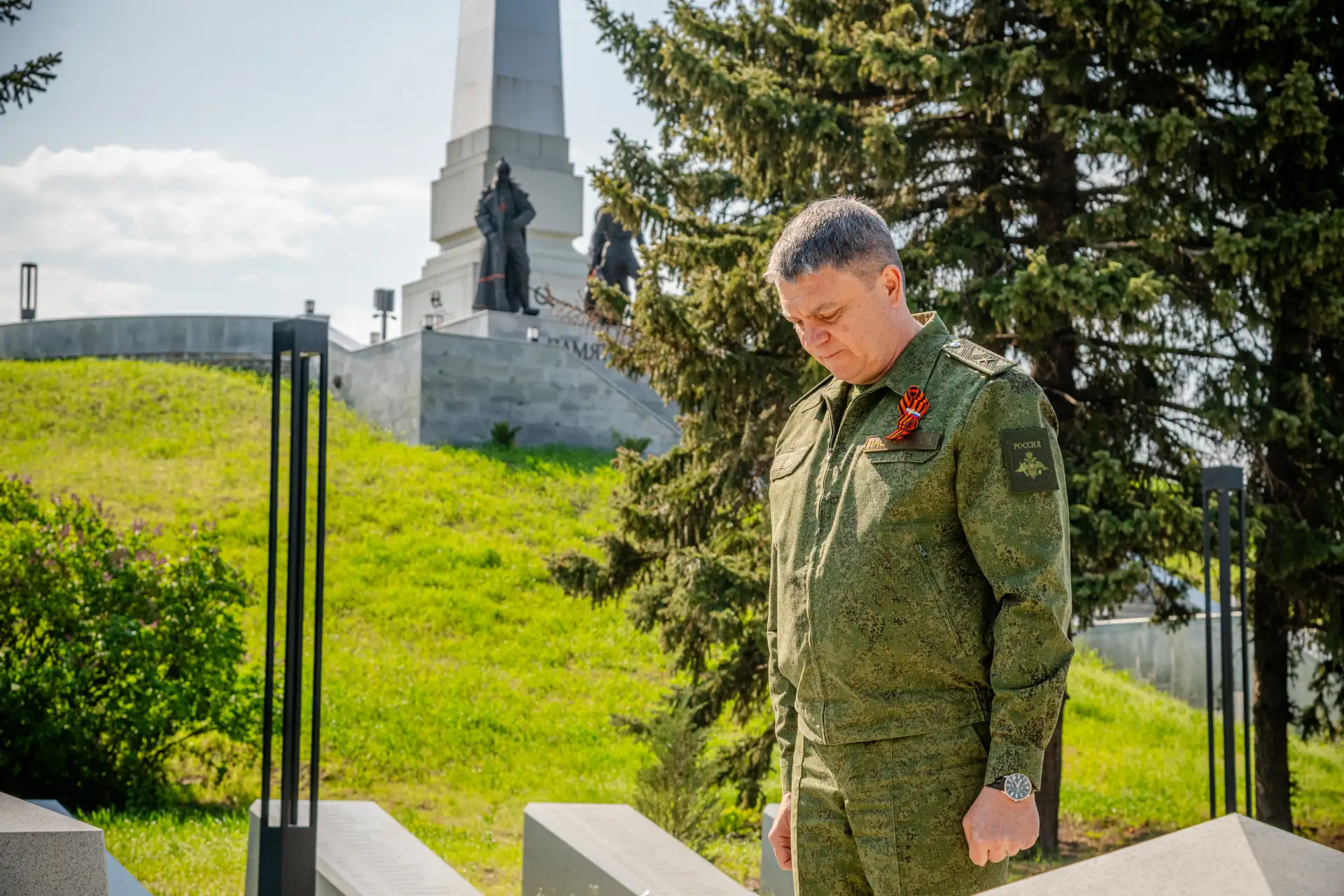 Возложил цветы к мемориалу «Острая Могила». Это особенное место на луганской земле. Здесь, среди тиш