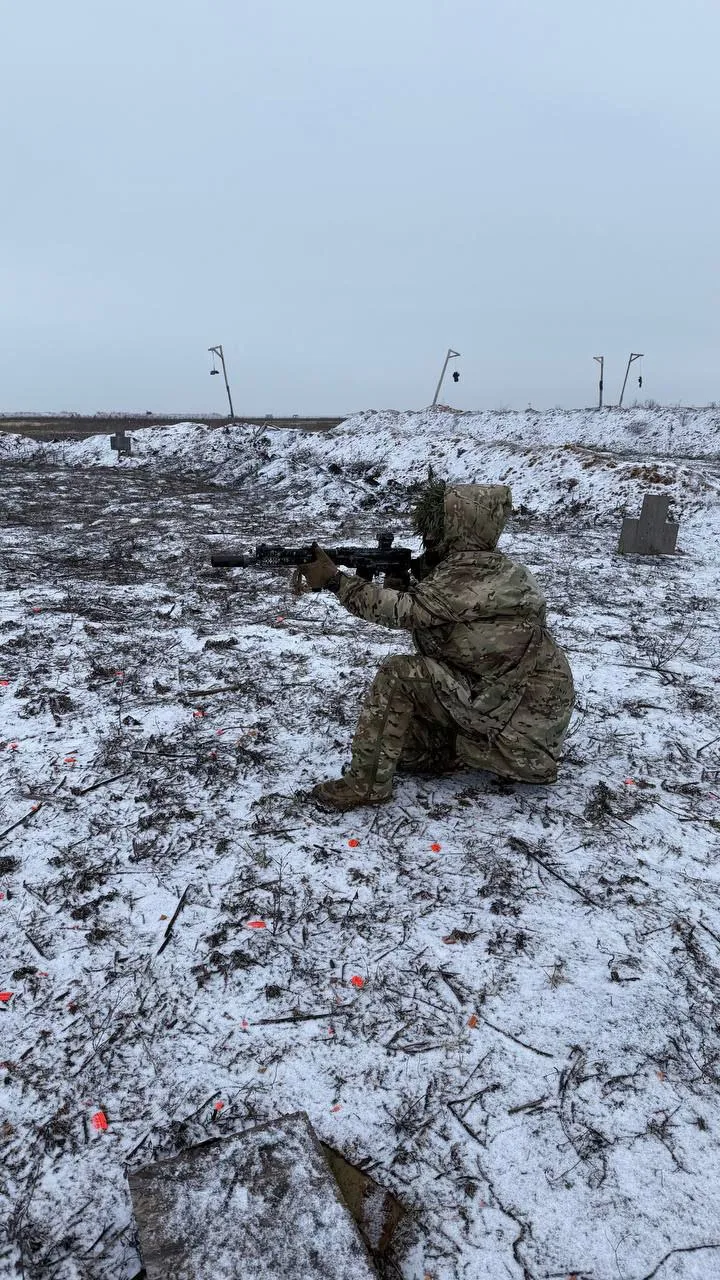 🔥 Инструктора "Школы Рэмбо"  продолжают активные тесты наших боевых пончо "Геккон" в самых сложных п